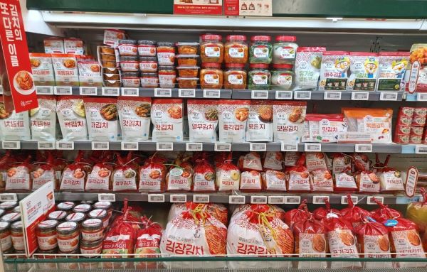 Kimchi Exports Reach All-Time High in 2023 Fueled by Global Demand Amid Rising K-Content Popularity