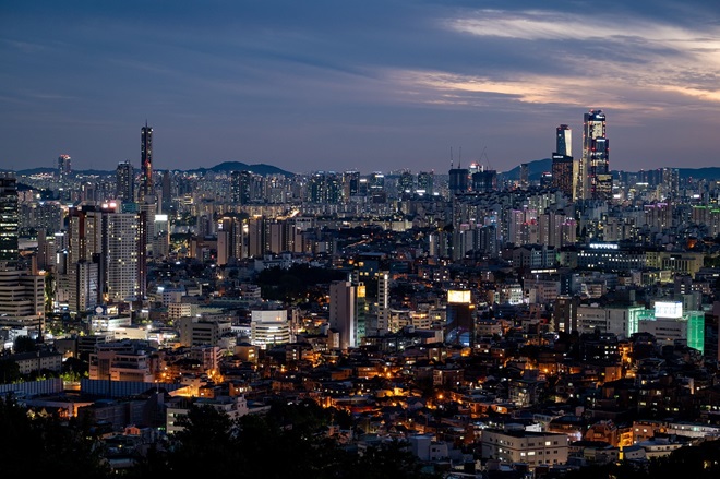 Top 0.1% of Wage Earners in Seoul Averaged 1.4 Billion Won in 2022