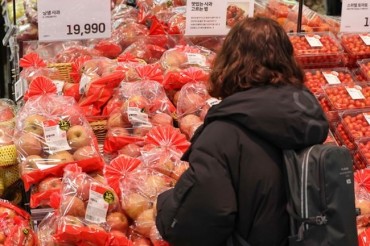 Apple Prices Soar as Import Restrictions Foil Inflation Measures