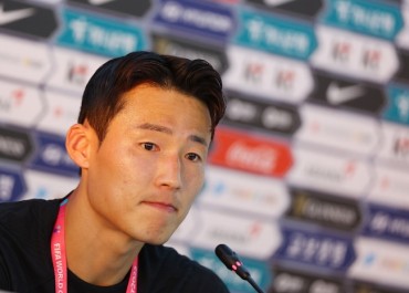 S. Korean Football Player Returns Home after 10-month Detention in China