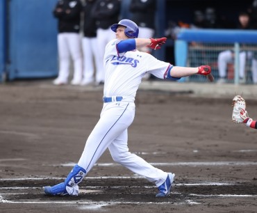 After ‘Easy Decision’ to Come to KBO, Lions Hitter MacKinnon Can’t Wait for New Season