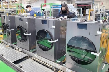 Samsung Ramps Up Production to Meet Demand for AI-Powered Laundry Combo