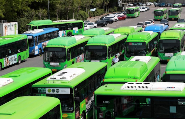 Seoul’s Bus Union Threatens Strike over Wage Dispute