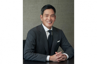 Shinsegae Heir Apparent Promoted to Chairman