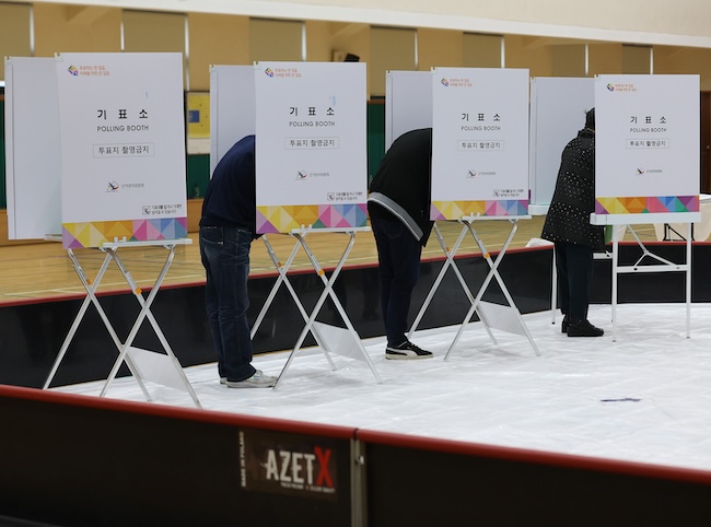 Voters Hit the Polls in Parliamentary Elections