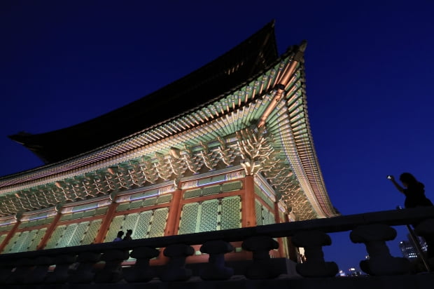 Gyeongbok Palace Opens for Nighttime Viewing Next Month
