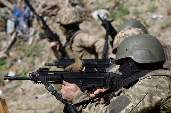 Russia Claims Ukraine is Recruiting Mercenaries in South Korea