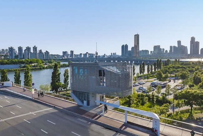 Seoul Transforms Han River Cafe into Airbnb Accommodation
