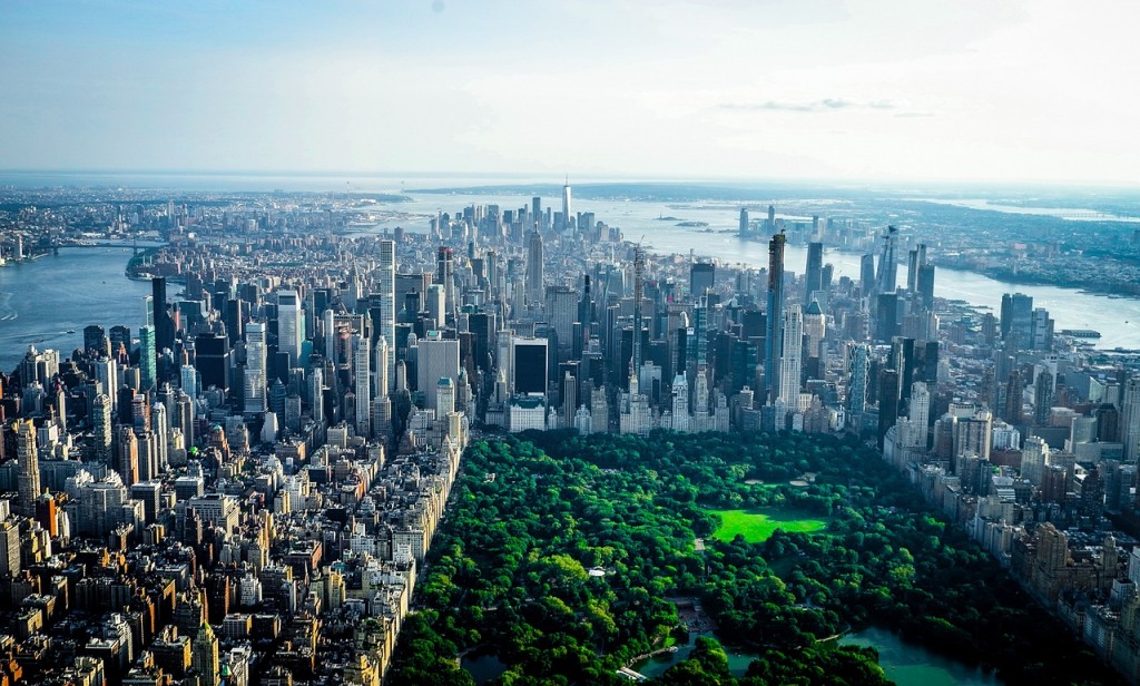 The total wealth held by the Big Apple’s residents now exceeds USD 3 trillion — higher than the total wealth held in most major G20 countries — and a staggering 349,500 millionaires, 744 centi-millionaires and 60 billionaires live in the city. (Image courtesy of Pixabay/CCL)