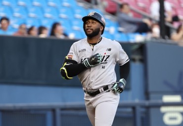 Most Dangerous Leadoff Hitter in KBO Says Best Is Yet to Come