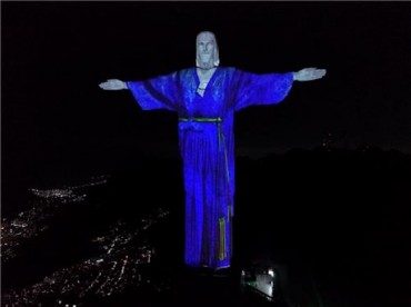 Rio’s Iconic Christ the Redeemer Statue Dons Traditional Korean Hanbok
