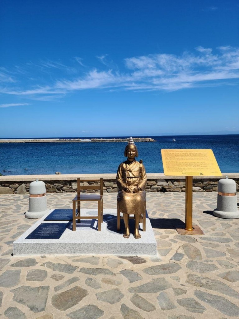 With Comfort Women statues around the world threatened with demolition due to pressure from the Japanese government, this one was no exception, with protests from the Japanese side. (Image courtesy of The Korean Council for Justice and Remembrance for the Issues of Military Sexual Slavery by Japan)