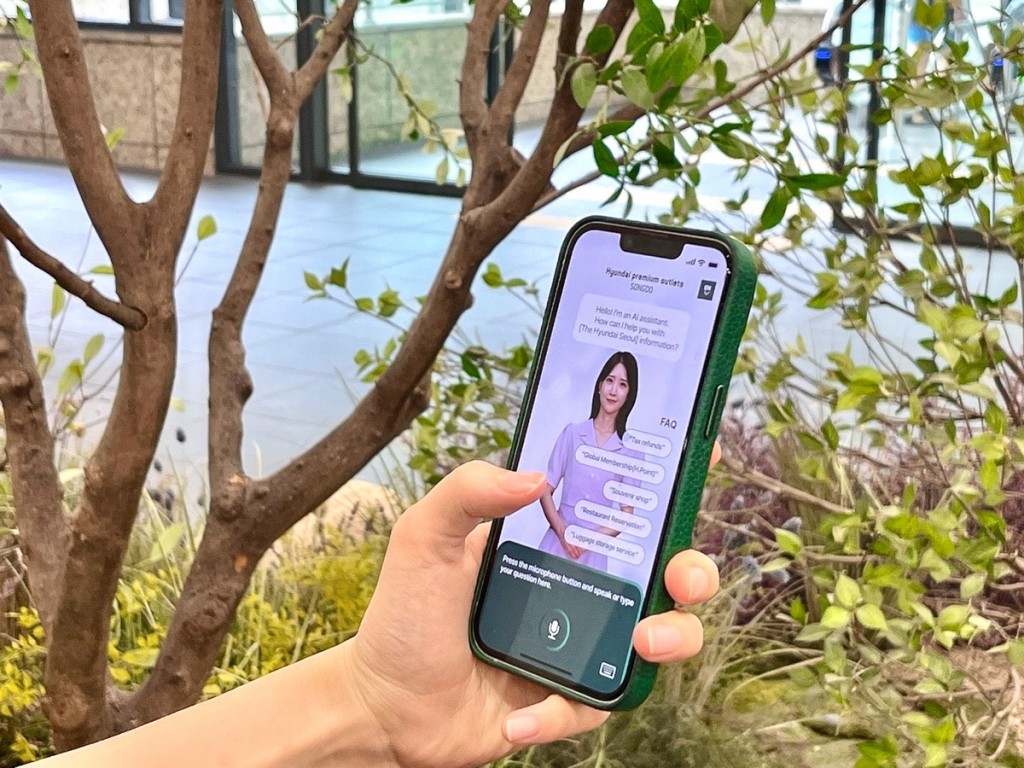 Developed in collaboration with DeepBrain AI, a specialist in generative AI technology, the service offers voice-based interactions in English, Chinese, and Japanese. (Image courtesy of Hyundai Premium Outlet)