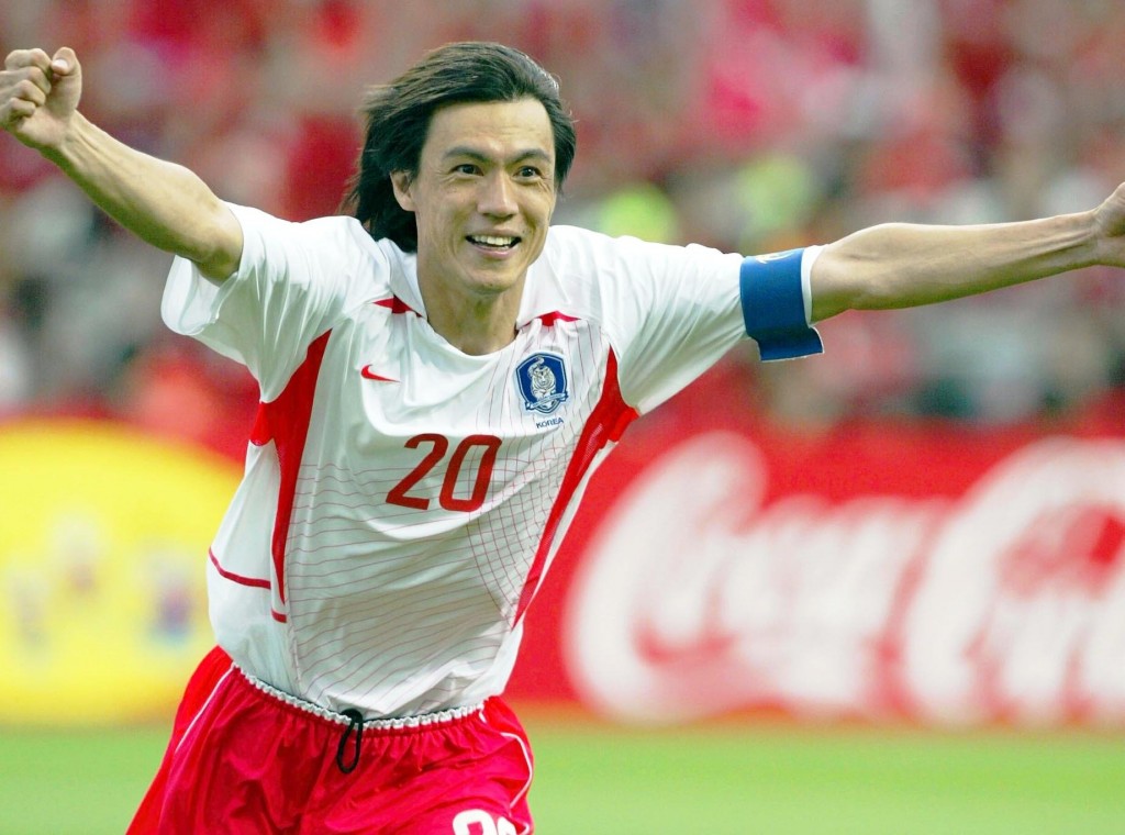 Hong played a pivotal role in South Korea's bronze medal victory at the 2012 London Olympics and has numerous legendary anecdotes to share. One notable story is from the 2002 World Cup, when South Korea reached the quarterfinals. At that time, as the team captain, he insisted that all players receive equal reward money rather than having differentiated payments. This decision led to the current system of equal reward distribution. (Image courtesy of Yonhap)