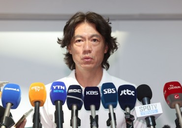 Nat’l Football Coach Hong Myung-bo Asks for Fans’ Support, Looks to Build Distinct Culture