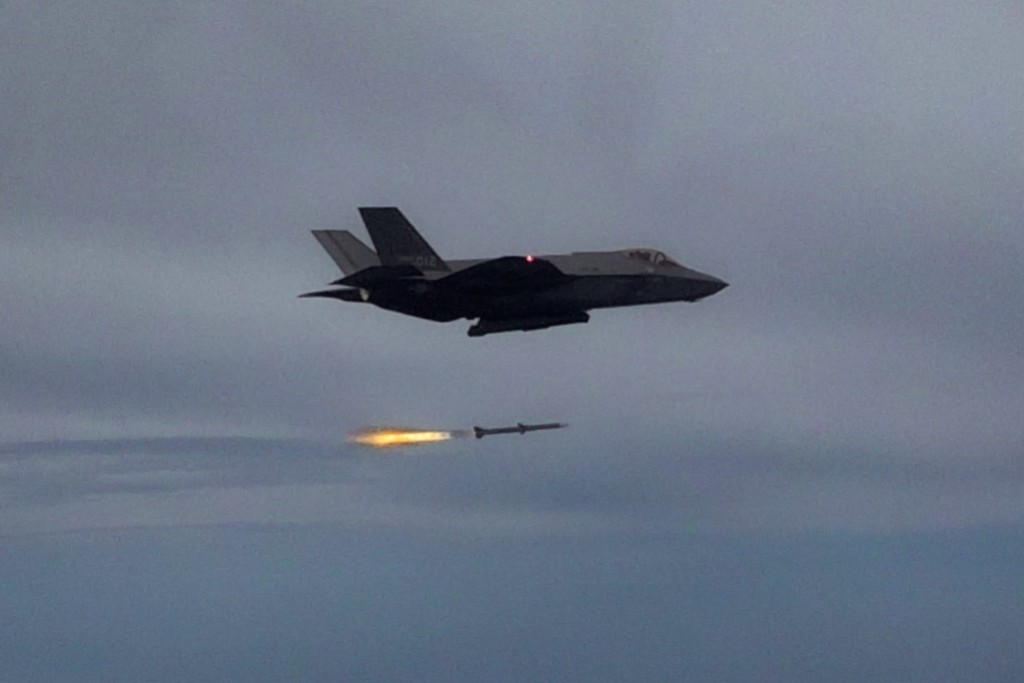 A South Korean F-35A fighter jet fires an AIM-120C air-to-air missile over waters off the country's west coast on Aug. 26, 2024, in this photo provided by the Air Force. (Yonhap)