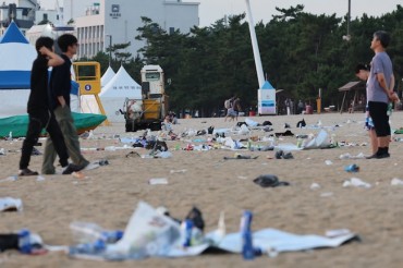 Despite More Visitors, South Korean Beach Town Sees Sharp Drop in Waste