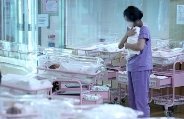 Childbirths in S. Korea Rise by Most in 12 Years in July