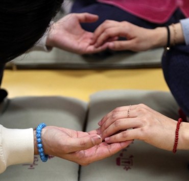 Buddhist Temple Stay Matchmaking Event for 40-Somethings Yields Four New Couples