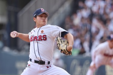 Young KBO Pitcher Wants to Keep Improving after Strong Rookie Campaign