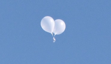 N. Korean Balloon Carrying Propaganda Leaflets Lands in Seoul’s Presidential Compound