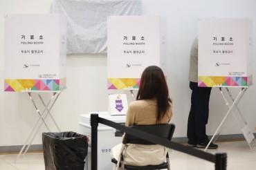 S. Koreans Head to Polls in Local By-elections