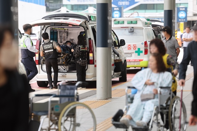 South Korean Public University Hospitals Face Mounting Debt, Union Coalition Warns