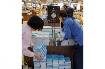 Book Sales Surge 40% in South Korea Following Han Kang’s Nobel Win