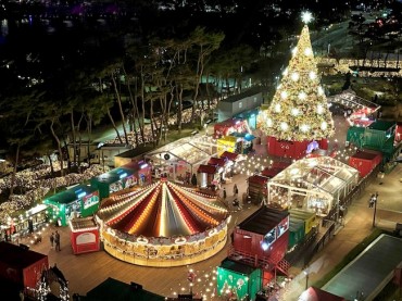 Lotte Unveils Expanded European-Style Christmas Market at Seoul Mall