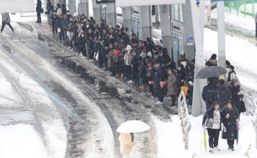 S. Korean Workers Spend Average 74 Mins Daily on Commuting