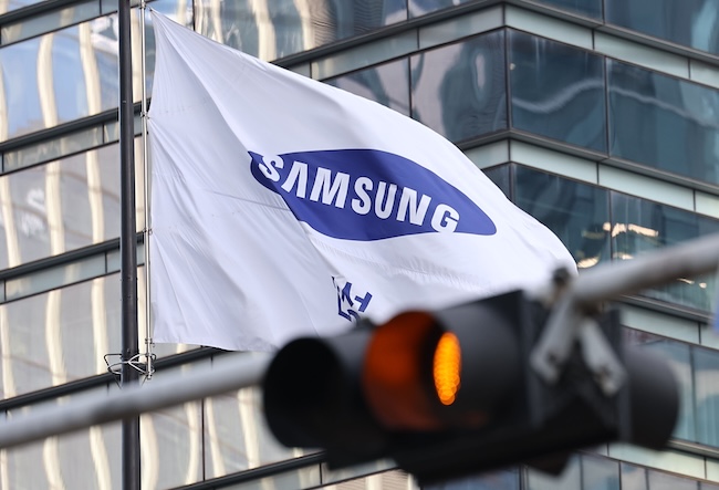 Samsung Electronics Loses Ground in Korean ETF Market Amid Semiconductor Concerns