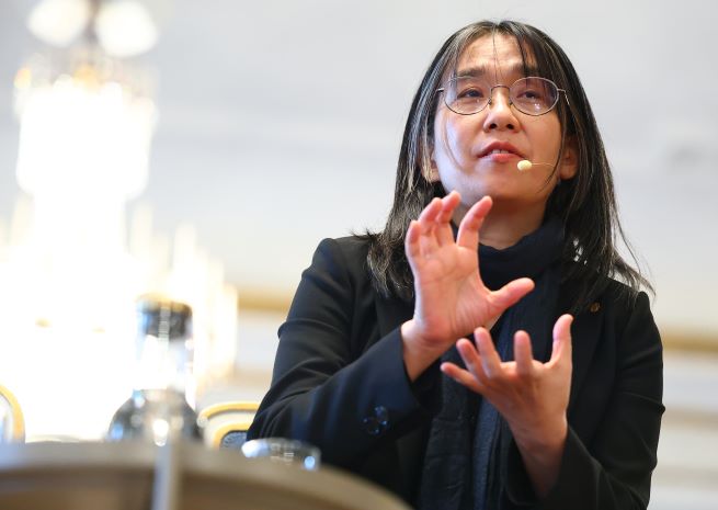 Han Kang Addresses South Korea’s Martial Law Crisis and Literary Freedom at Nobel Press Conference