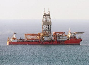 Drillship for East Sea Gas Exploration Arrives at First Drilling Site