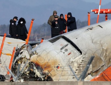 Investigators Probe Survival Factors in Jeju Air Crash, Focus on Crew Safety Measures