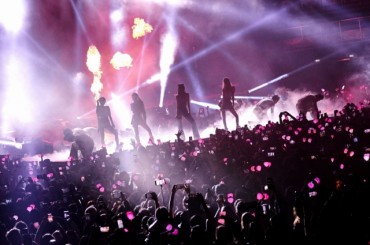 Protests in South Korea Spark Surge in Secondhand K-Pop Lightstick Market