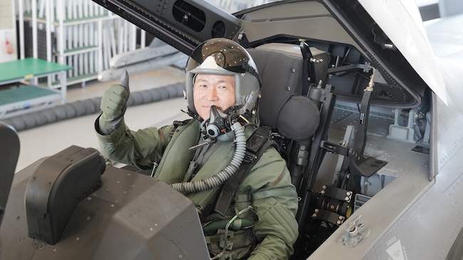 Top Air Force Commander Conducts 1st Test Flight of KF-21 Fighter