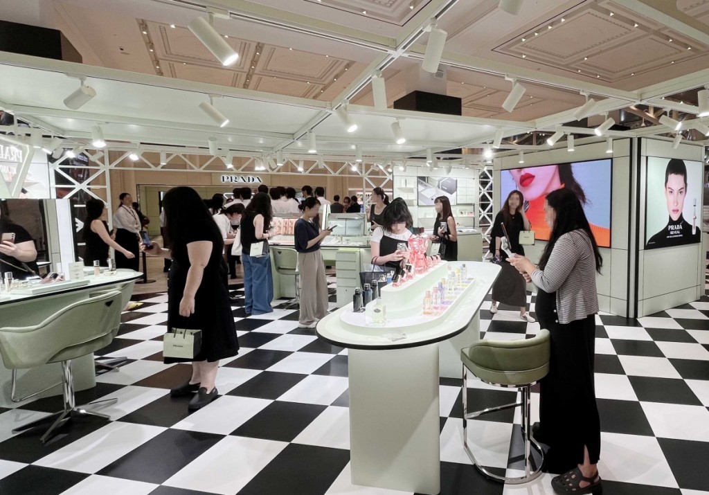 Inside the Prada Beauty Pop-Up Store at Shinsegae Department Store Gangnam (Photo courtesy of Shinsegae Department Store)