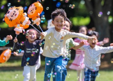 Parents Prioritize Health and Honesty for Young Children, Survey Finds