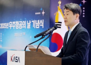 Acting President Vows to Provide Unsparing Support to Aerospace Industry