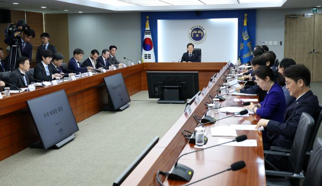 Lee Orders Emergency Response System For All Ministries Over ‘Urgent’ Mideast Situation Lee Orders Emergency Response System For All Ministries Over ‘Urgent’ Mideast Situation