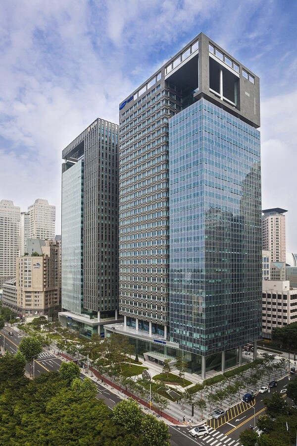 Samsung SDS is supplying its AI platform FabriX, along with the collaboration tool Brity Copilot and the automation solution Brity Automation, to the financial sector. (Image provided by Samsung SDS)