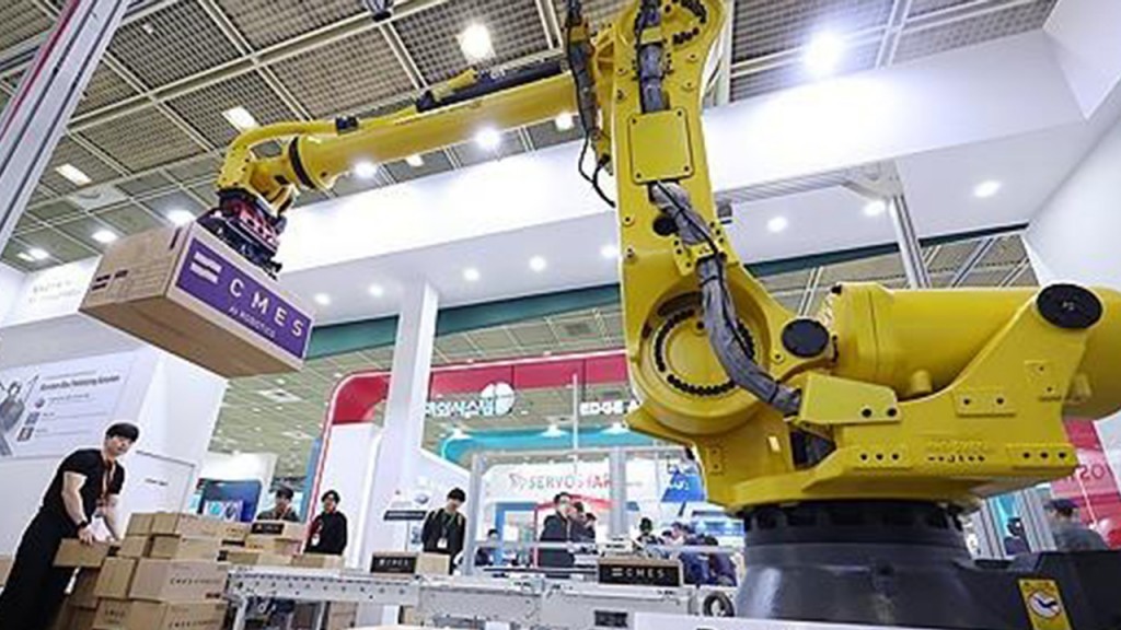 Demonstration of an AI system applied to item sorting and delivery (Image courtesy of Yonhap)