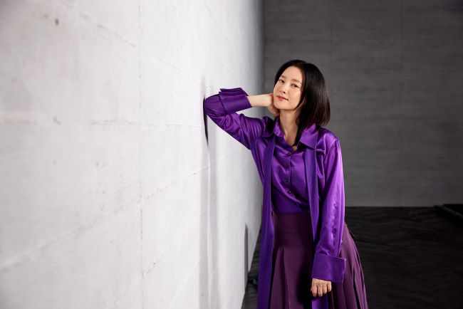 Lee Young-ae Returns To KBS After 26 Yrs With New Series ‘Lucky Day’