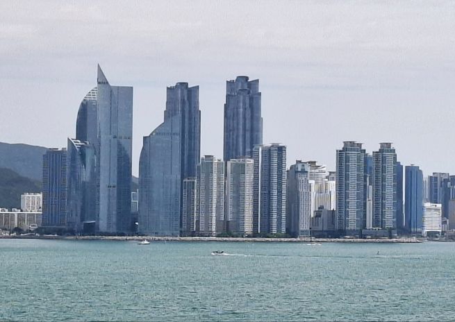Apartment Price Gap in Busan Widens Sharply, Surpassing National Metros