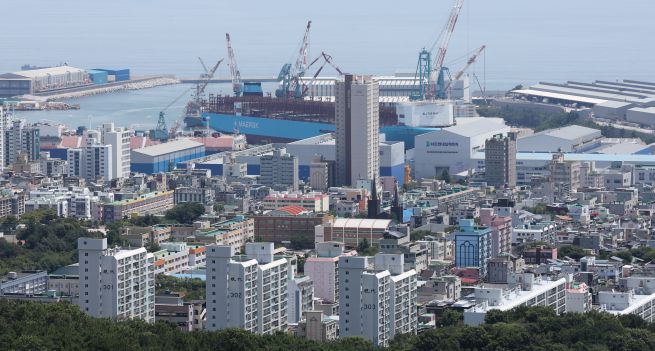 South Korea, U.S. Strike Last-Minute Tariff Deal, Averting Trade Shock but Raising Long-Term Concerns