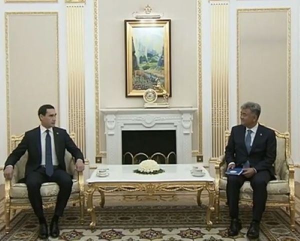 This photo, provided by Daewoo Engineering & Construction Co. on July 1, 2025, shows company Chairman Jung Won-ju (R) with Turkmenistan President Serdar Berdimuhamedow during a courtesy call. (Yonhap)