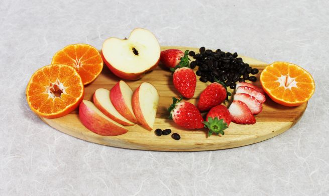 Once a week, primary school students will be given locally grown fruit, while nationwide “food security corners” will provide up to ₩30,000 worth of essentials to those in need. (Yonhap)