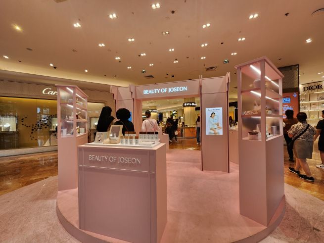 Korean Cosmetics Surge in Global Market, Poised to Challenge European and U.S. Brands