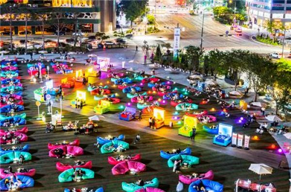 Seoul Outdoor Library to Reopen in September With Expanded International Programs