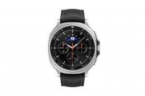 Samsung Electronics unveiled the Galaxy Watch8 series at its Galaxy Unpacked 2025 event, held on July 9 (local time) at the Duggal Greenhouse in Brooklyn, New York. Pictured is the 46mm black model of the Galaxy Watch8 Classic. (Image courtesy of Samsung Electronics)